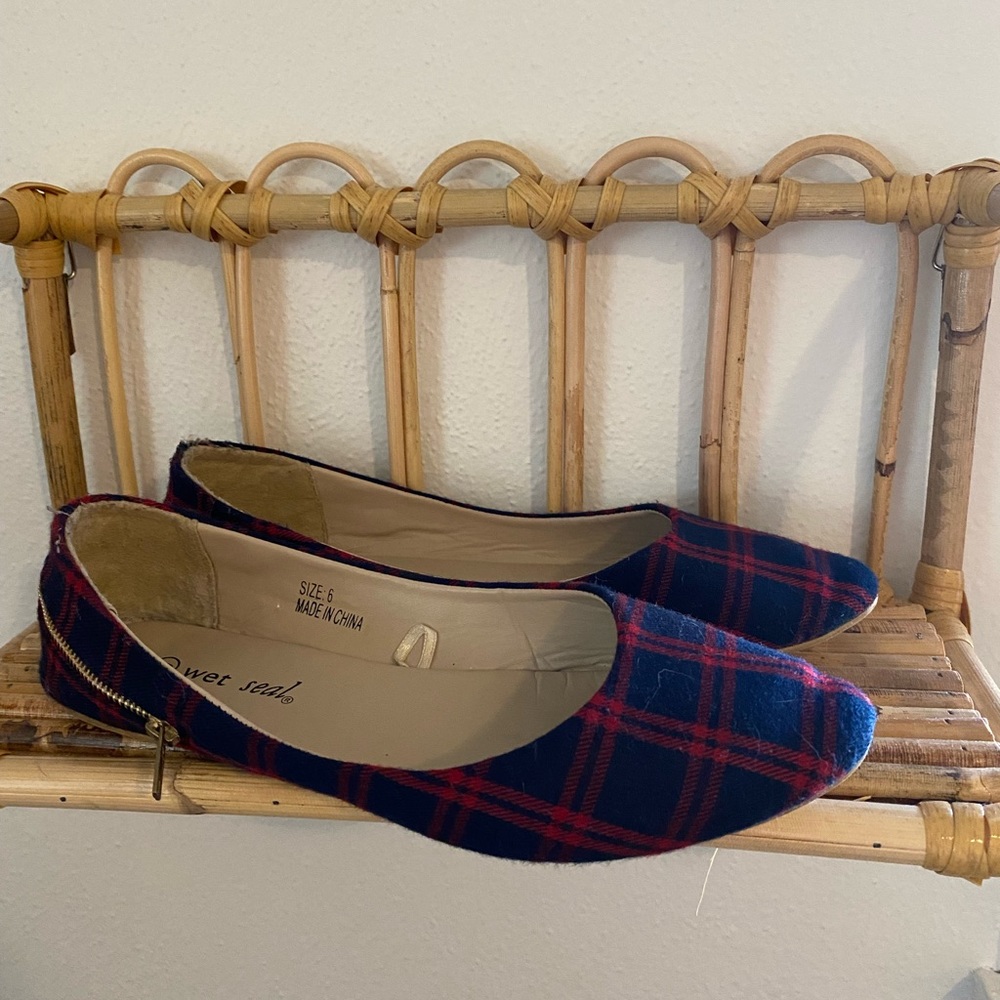 Plaid flats